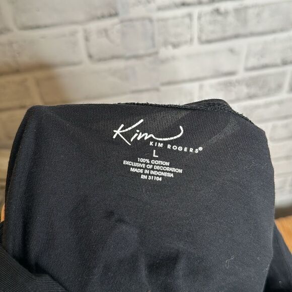 Kim Rogers Embroidered Boho Black & White Vneck Top Shirt Flowy Medium - Picture 6 of 6